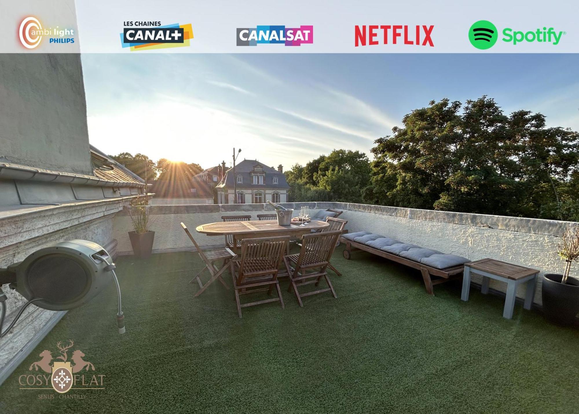 Rooftop - Cosy Flat Centre Senlis サンリス エクステリア 写真